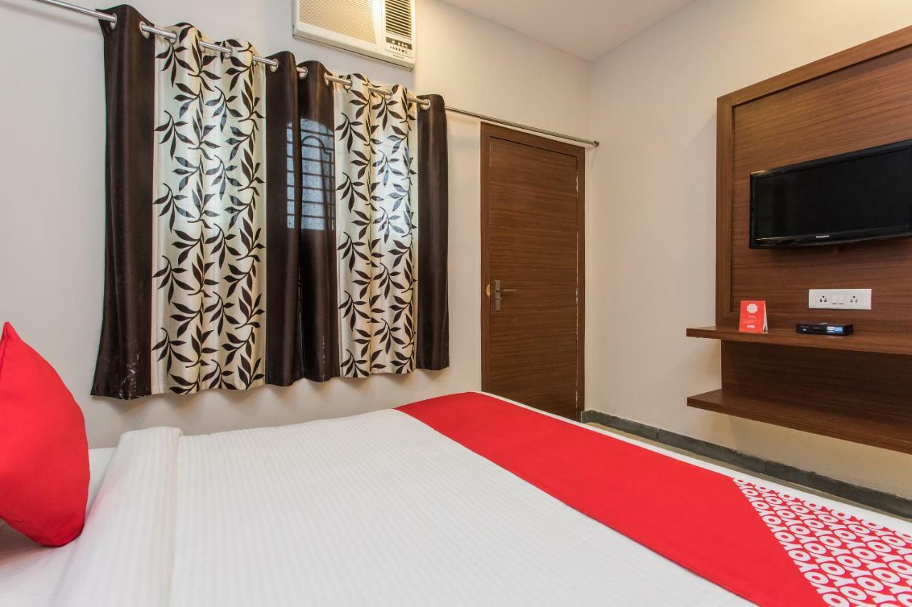 Oyo 17161 Hotel Mahalaxmi Ujjain Extérieur photo